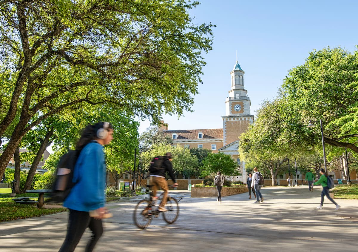 Students walking on campus