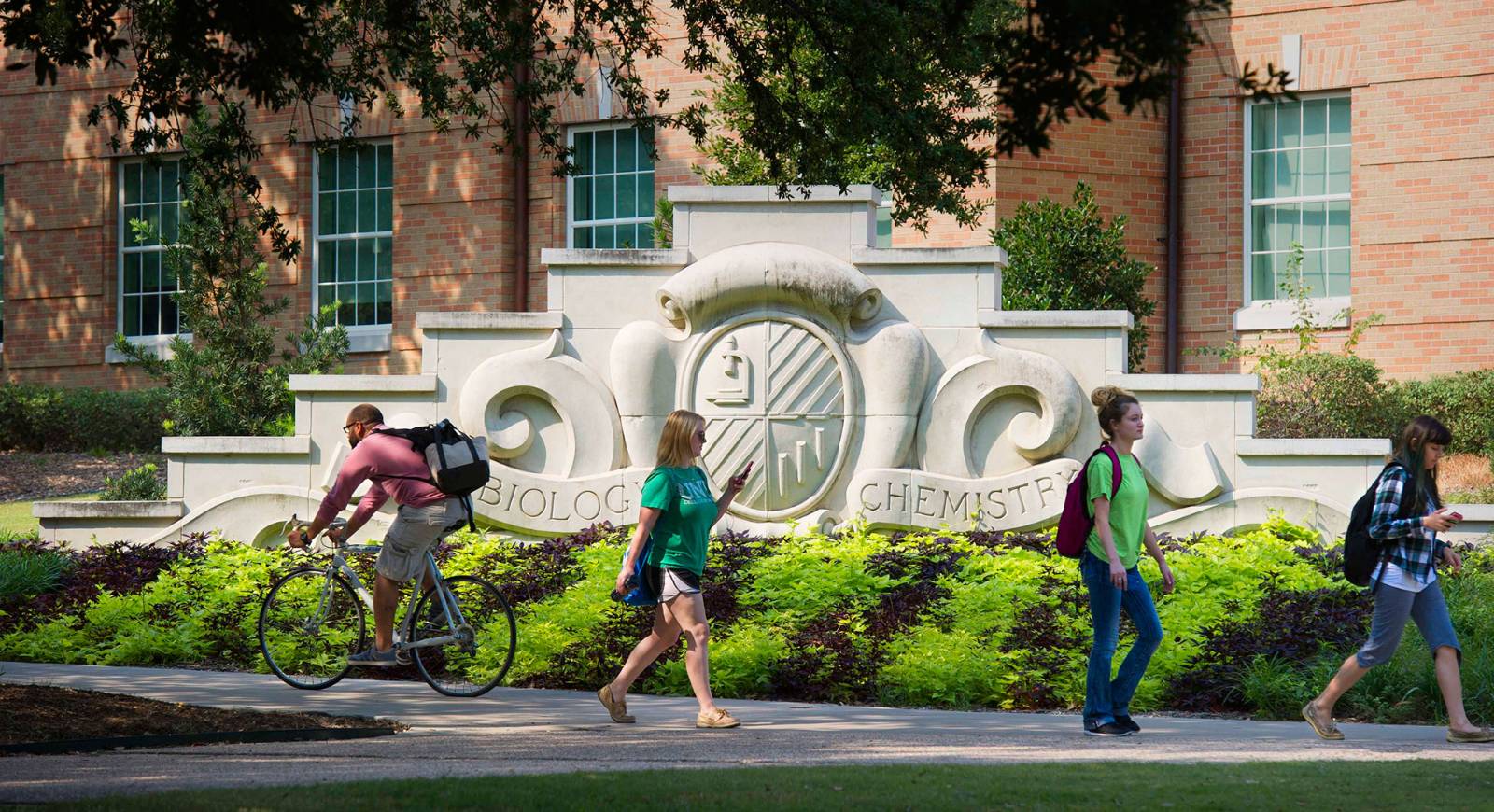 Students walking across UNT Campus