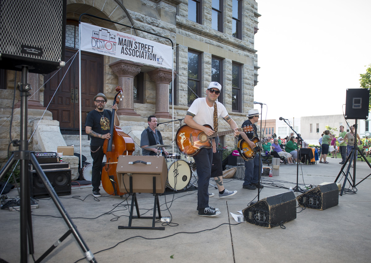 Live Performance at the Courthouse Lawn
